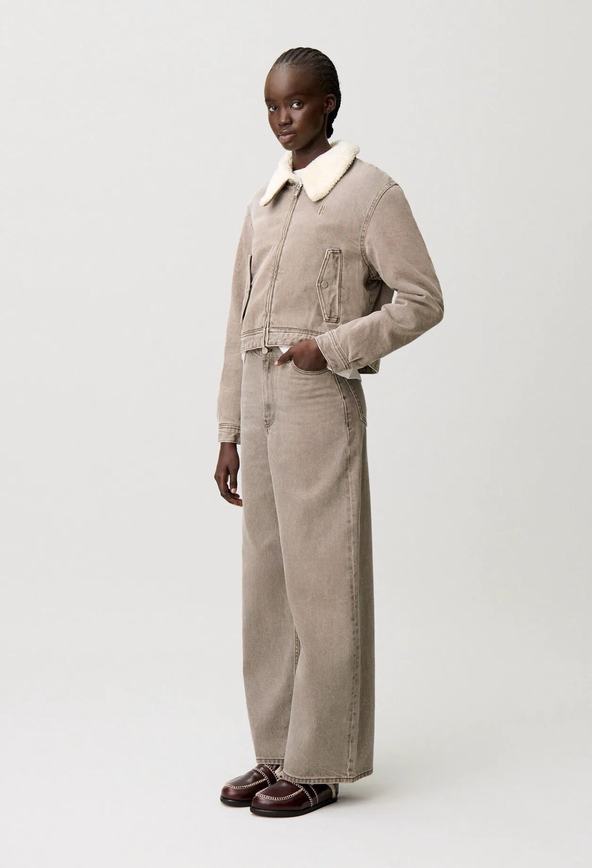 GREY beige