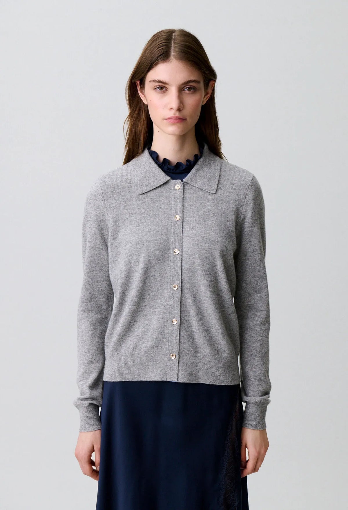MOTTLED GREY