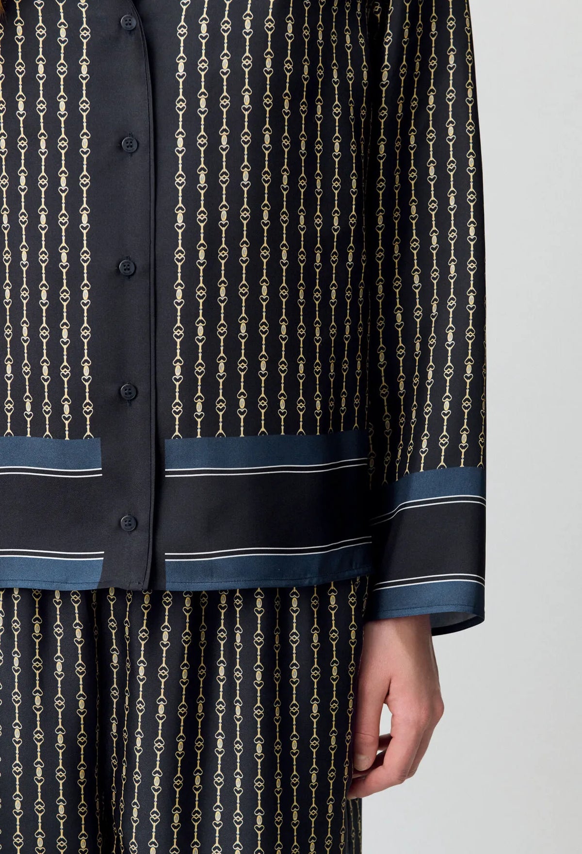 DARK PRINT