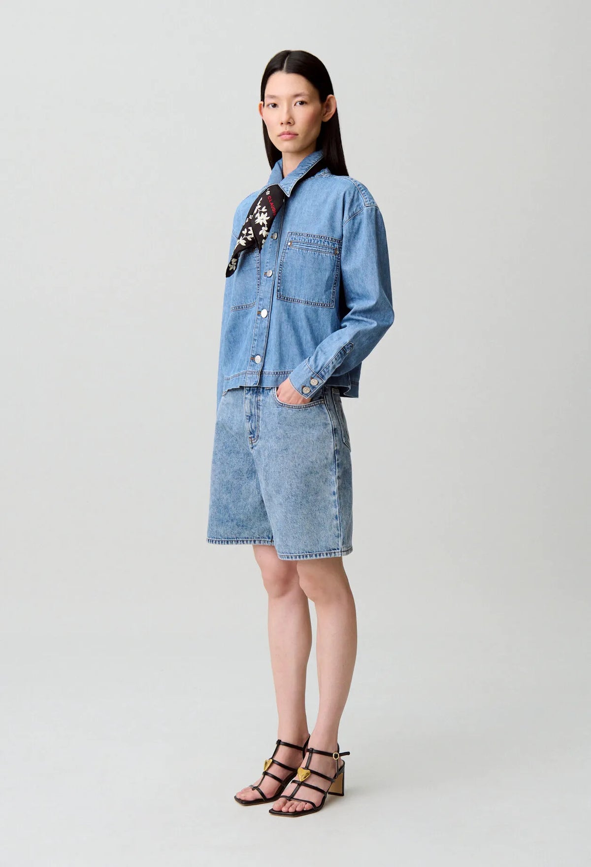 LIGHT BLUE DENIM