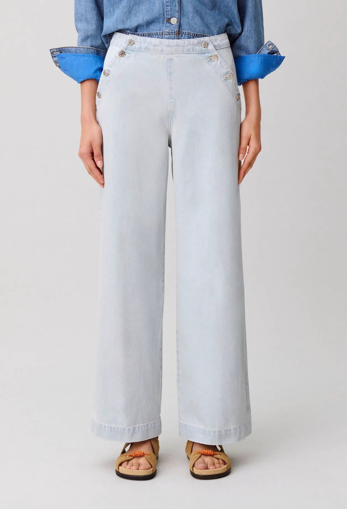 LIGHT BLUE DENIM
