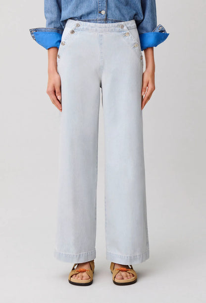 LIGHT BLUE DENIM
