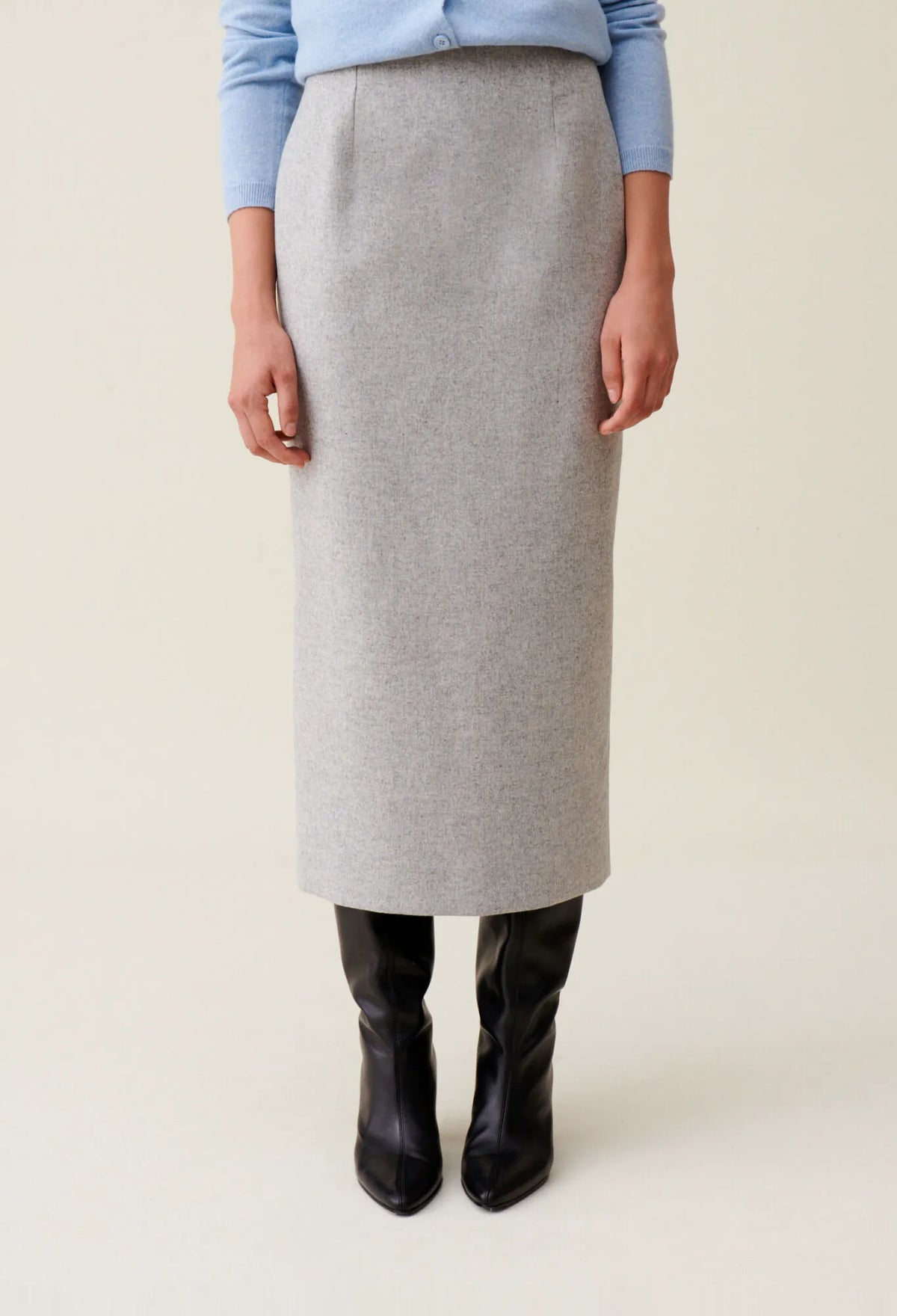 LIGHT GREY