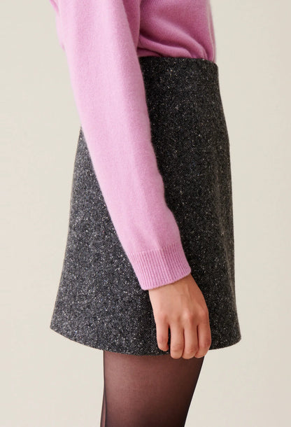 MOTTLED GREY