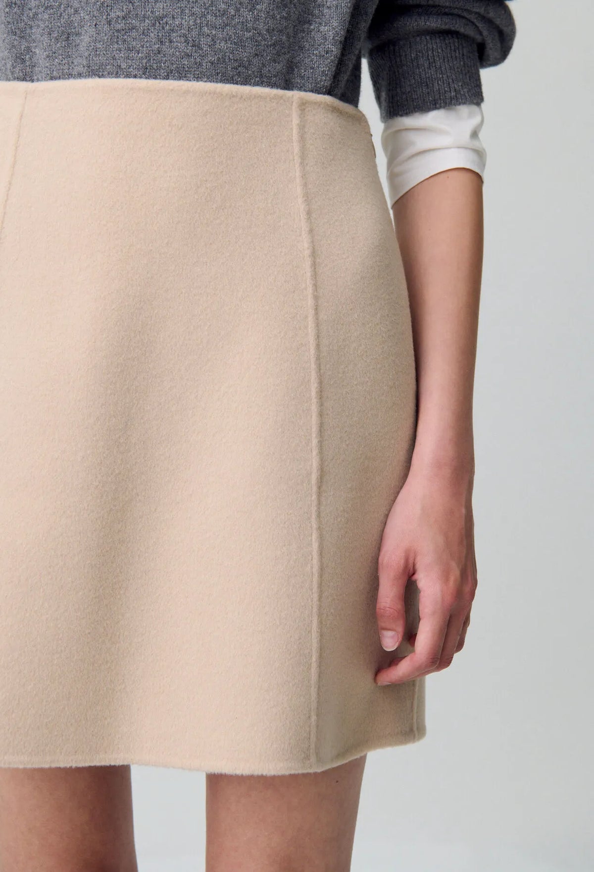 beige