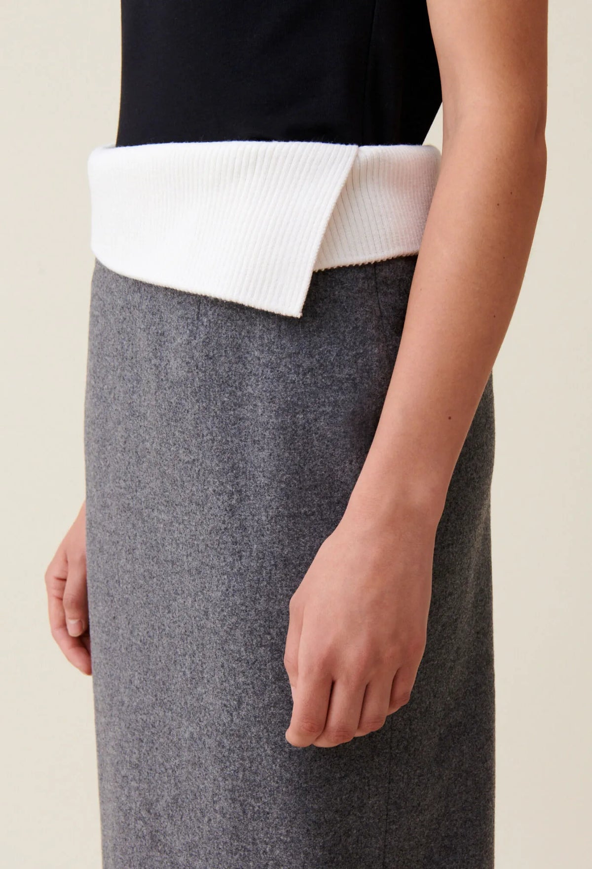 grey FONCE