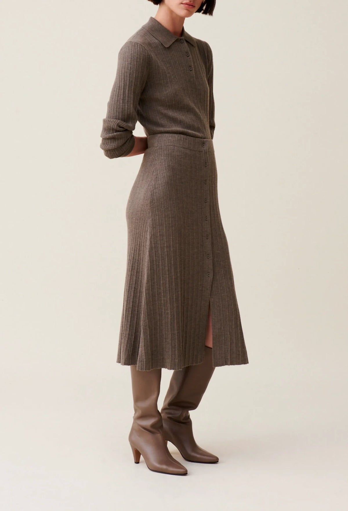 TAUPE