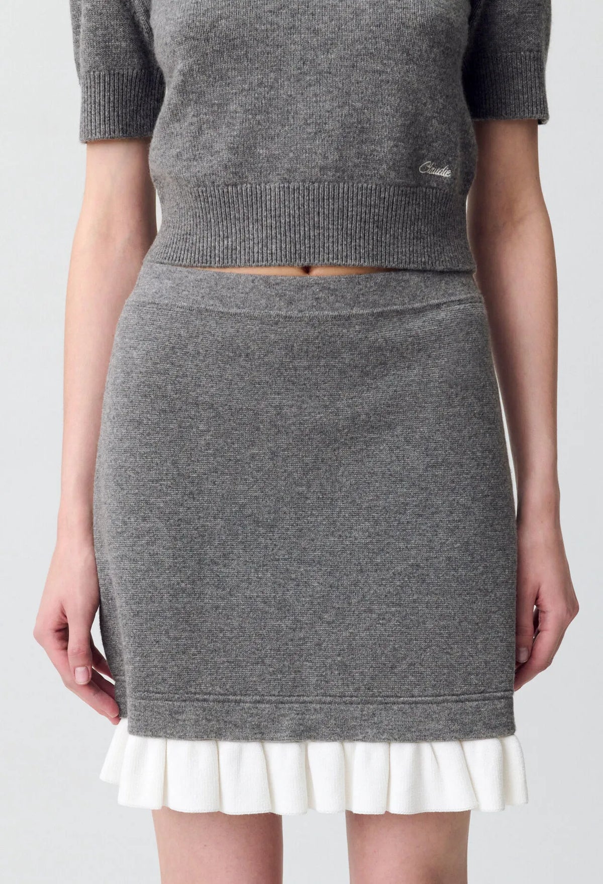 MOTTLED GREY