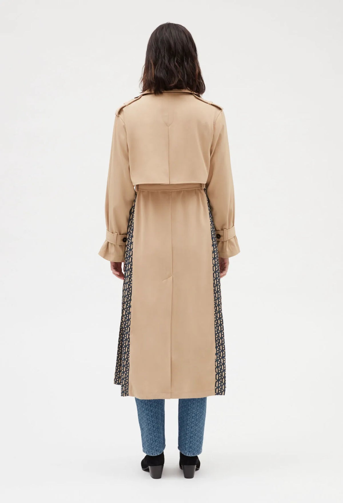 beige