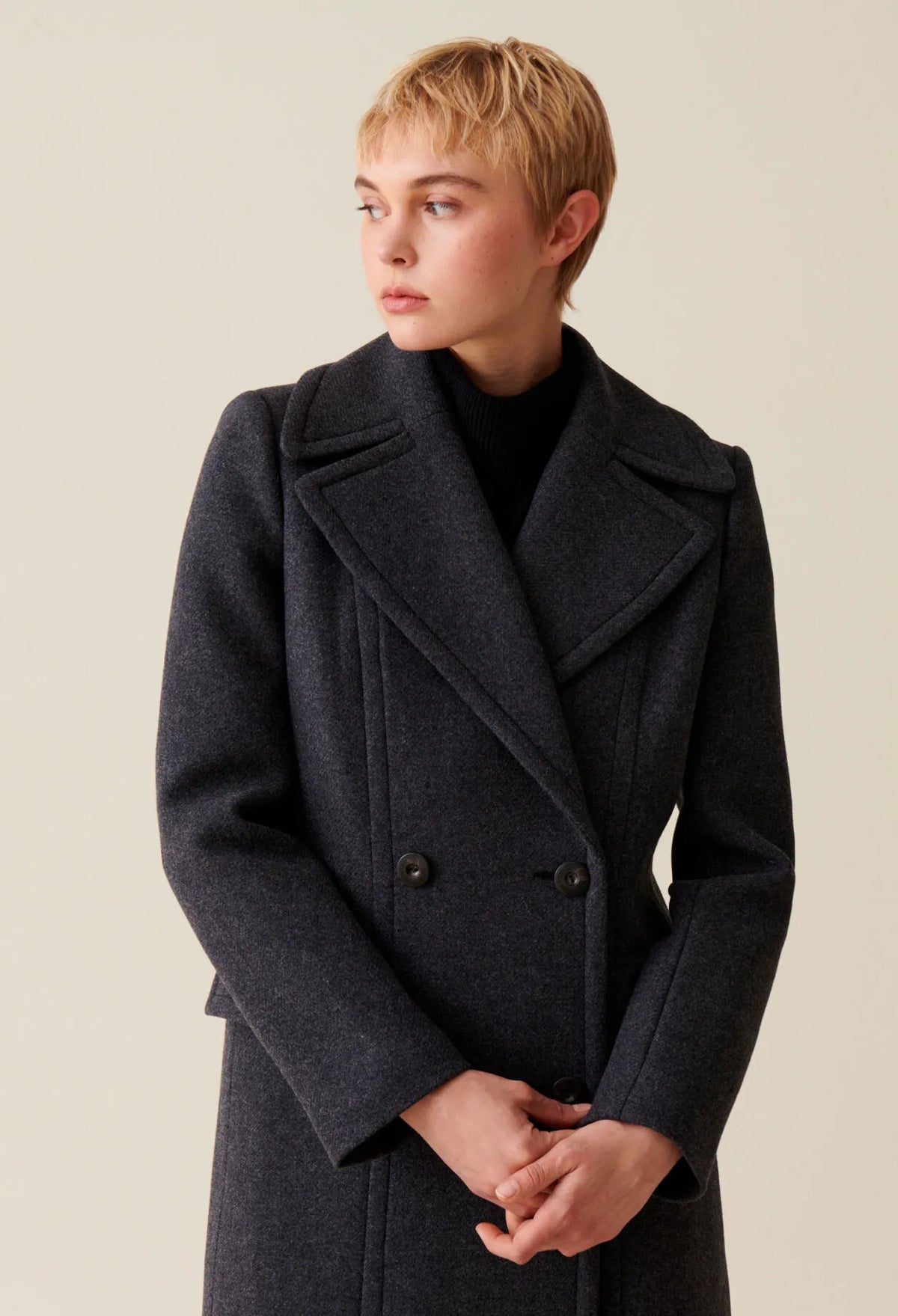 CHARCOAL GREY
