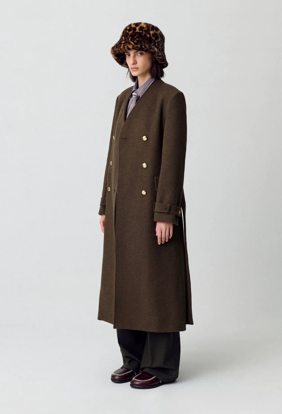 KHAKI