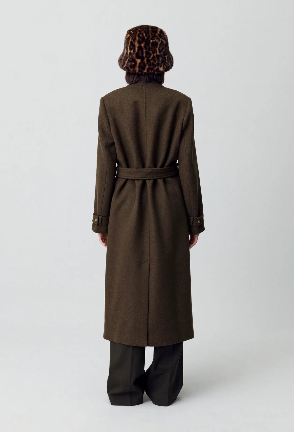 KHAKI