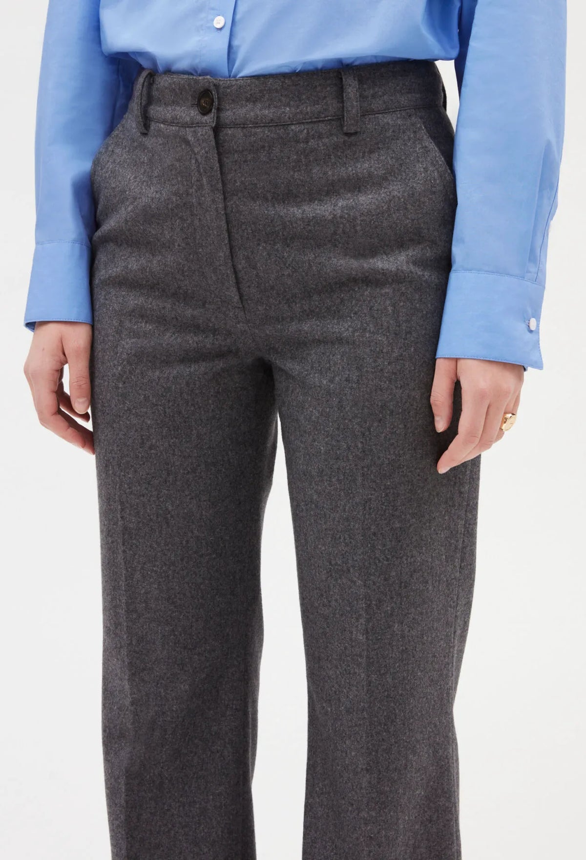 MOTTLED GREY