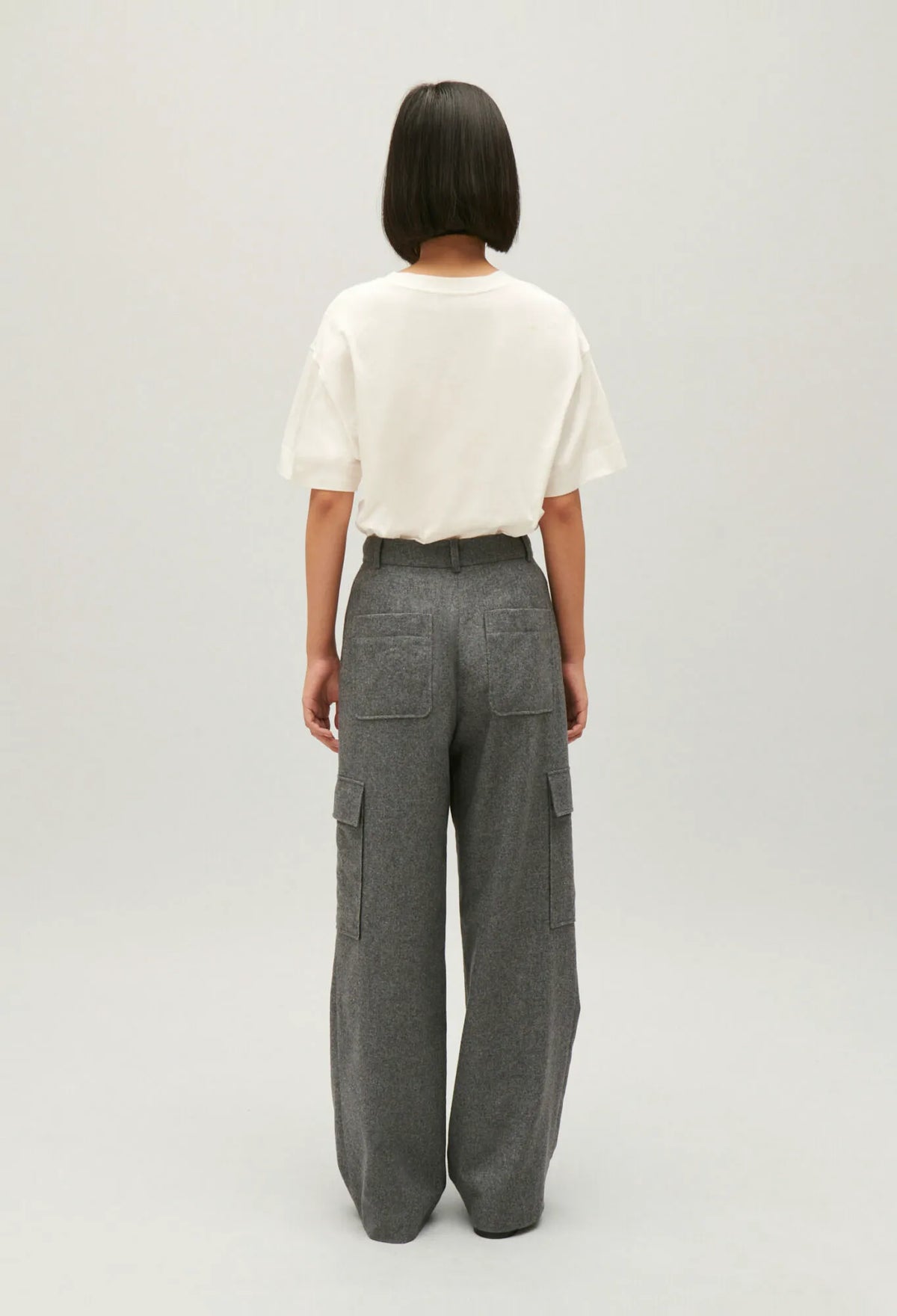 LIGHT GREY