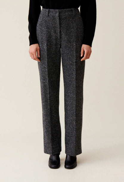 MOTTLED GREY