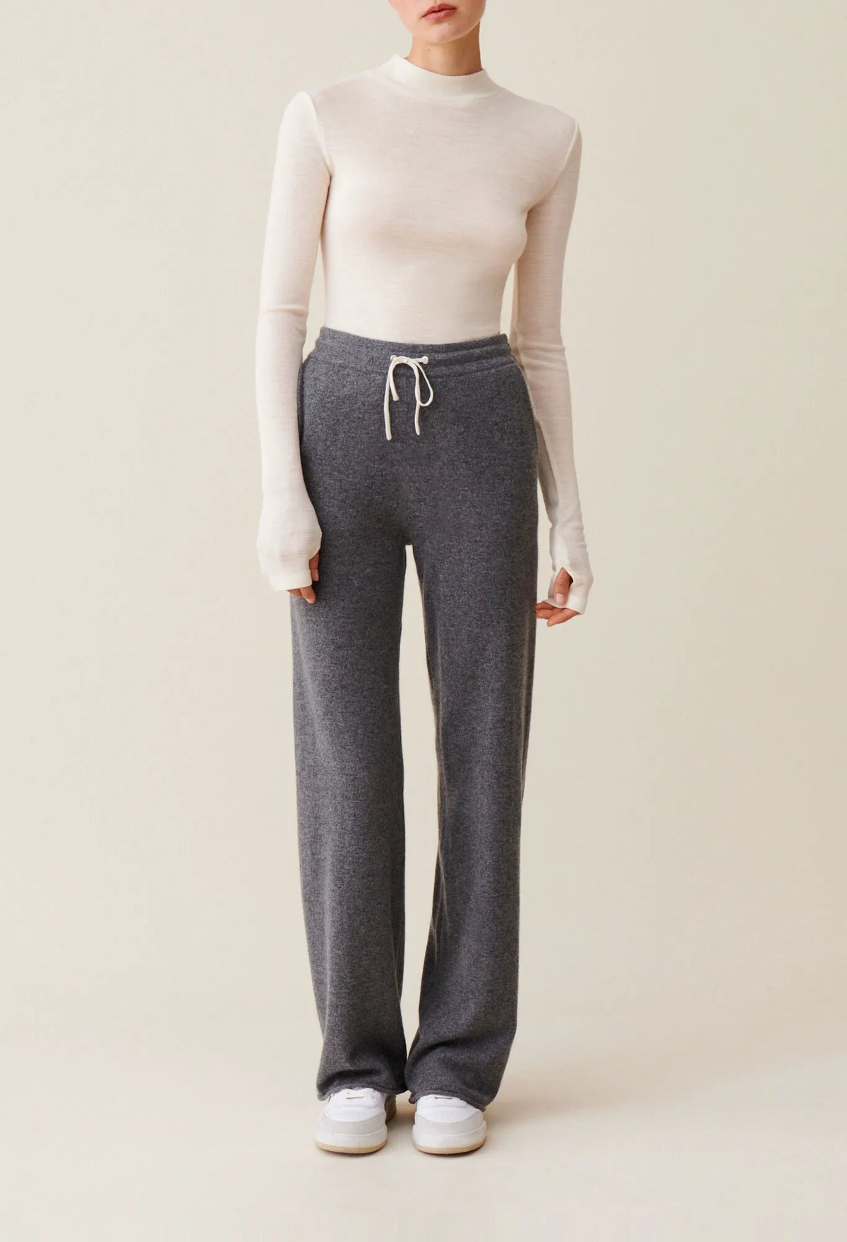 MOTTLED GREY