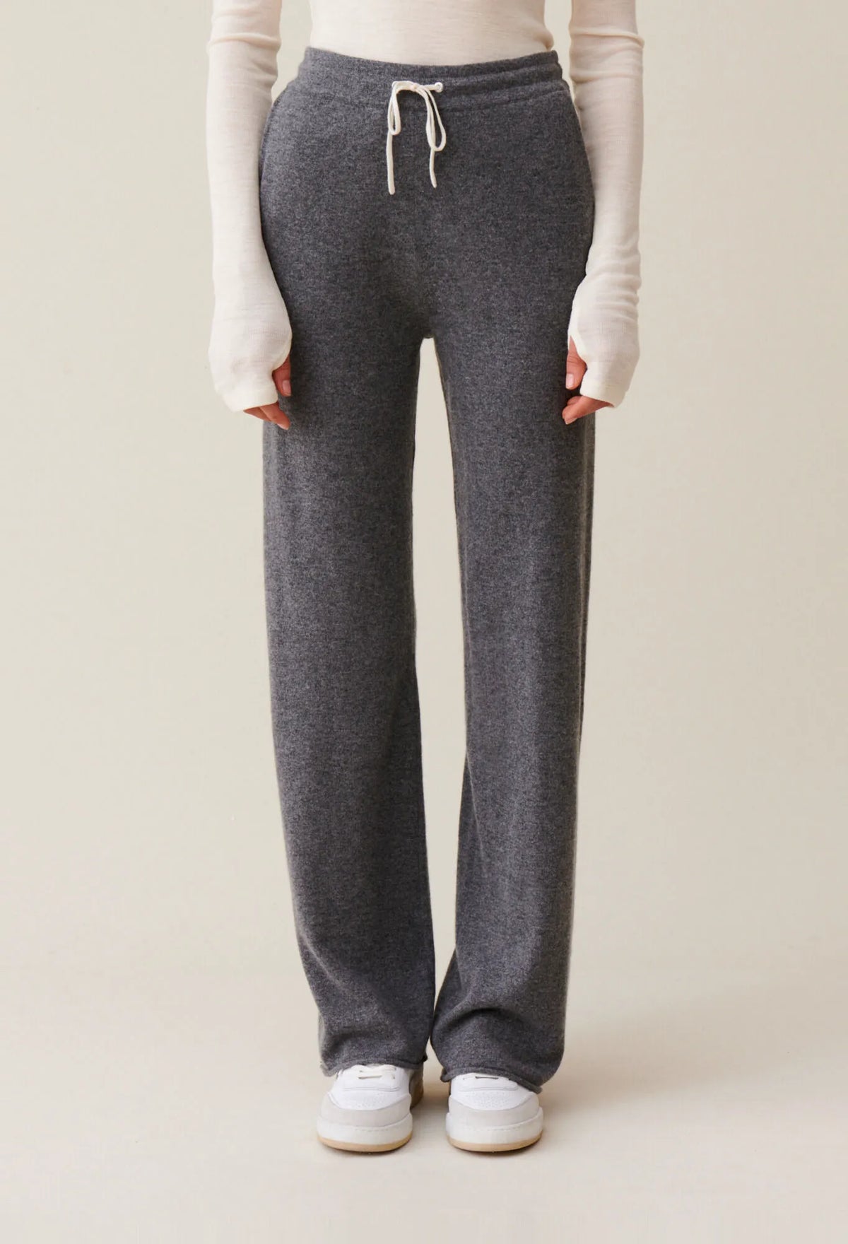 MOTTLED GREY