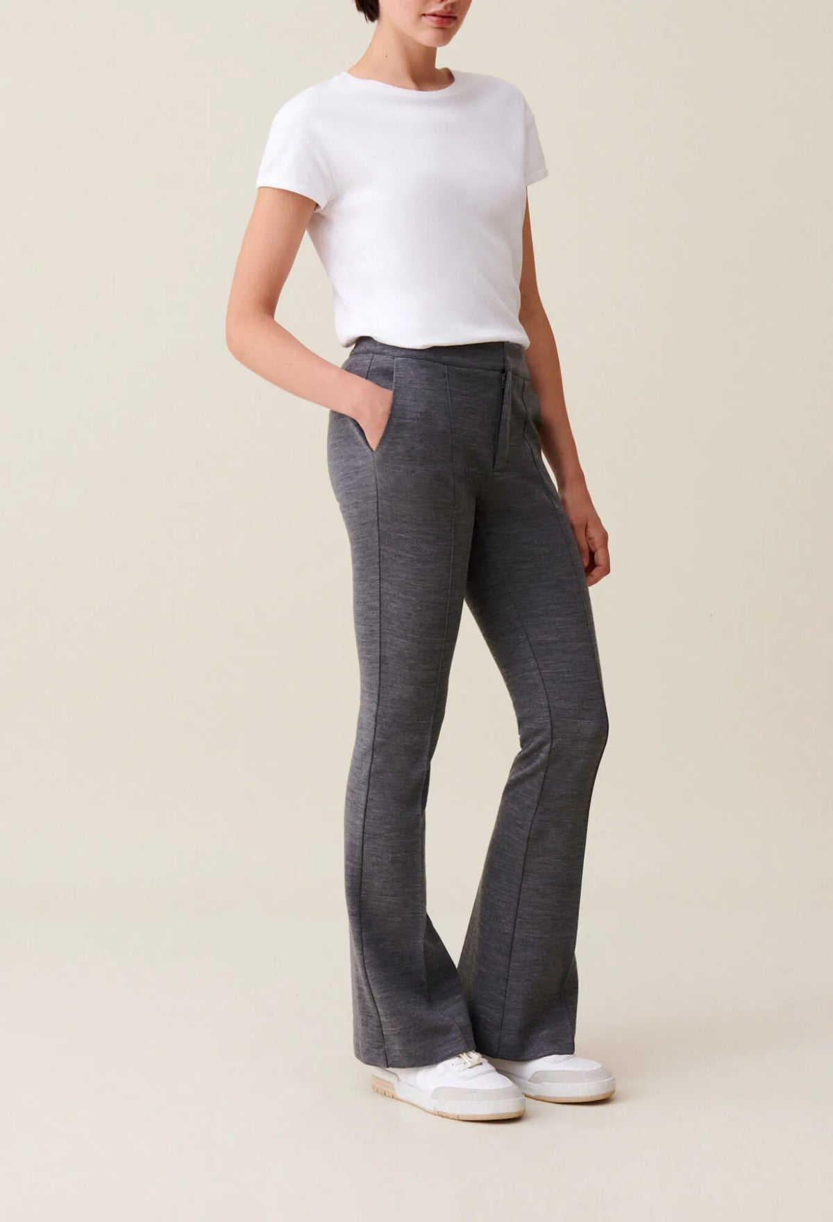 MOTTLED GREY