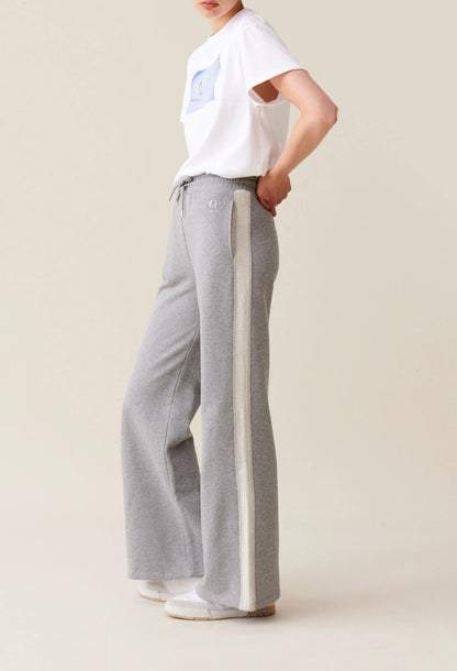 MOTTLED GREY