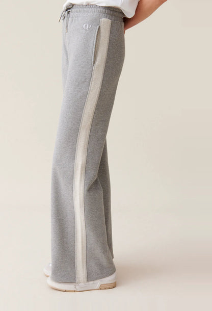 MOTTLED GREY