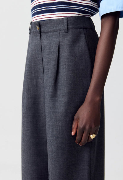 MOTTLED GREY