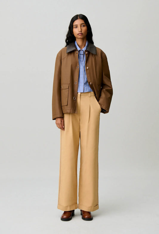 beige
