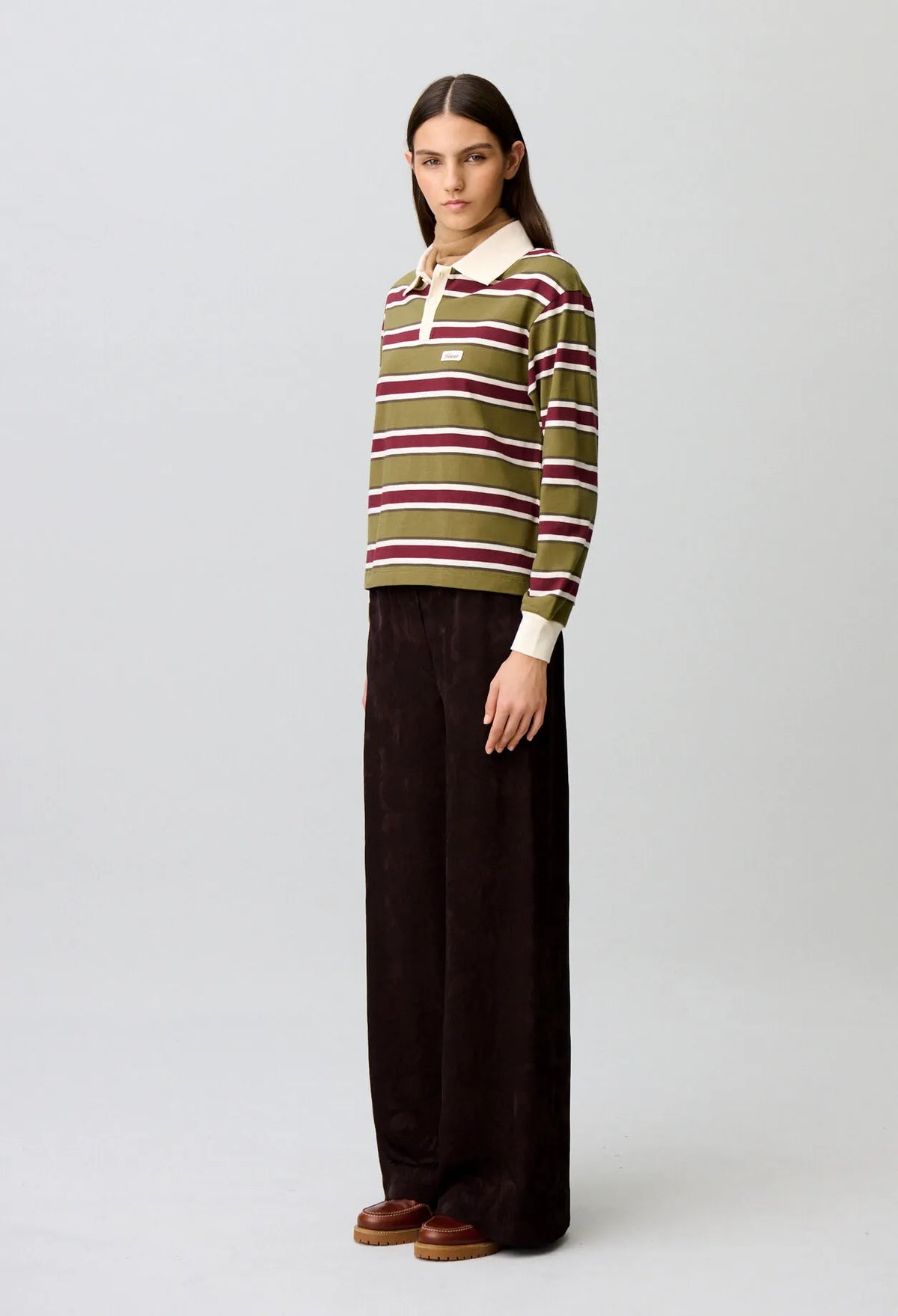 DARK BROWN