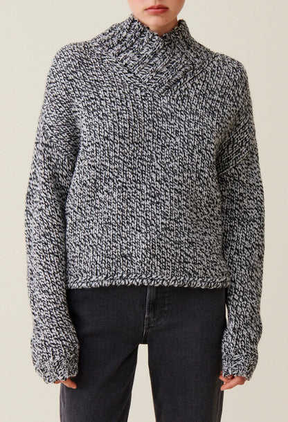 MOTTLED GREY