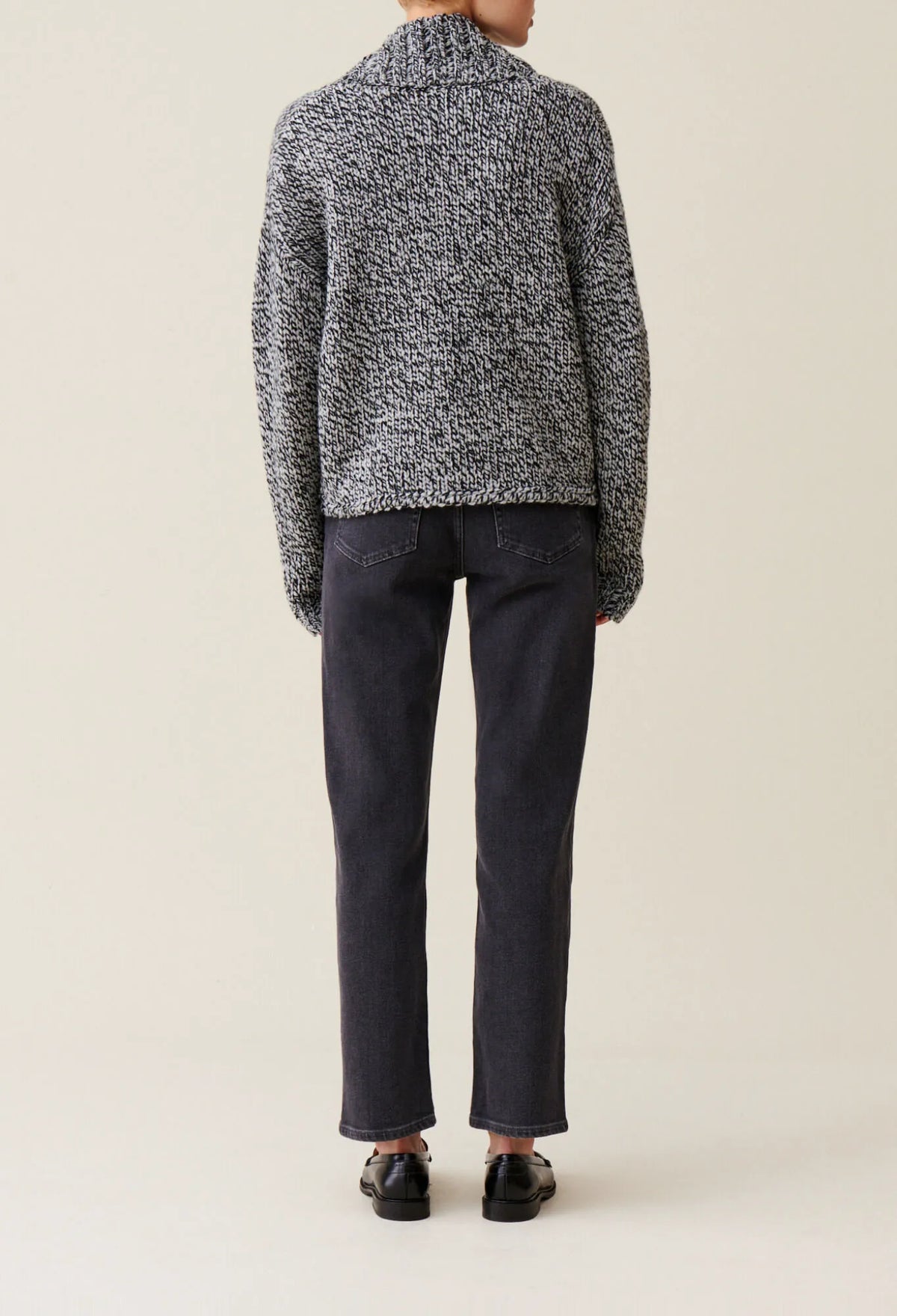 MOTTLED GREY
