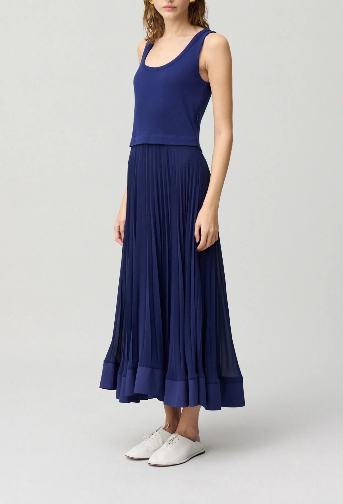DARK BLUE