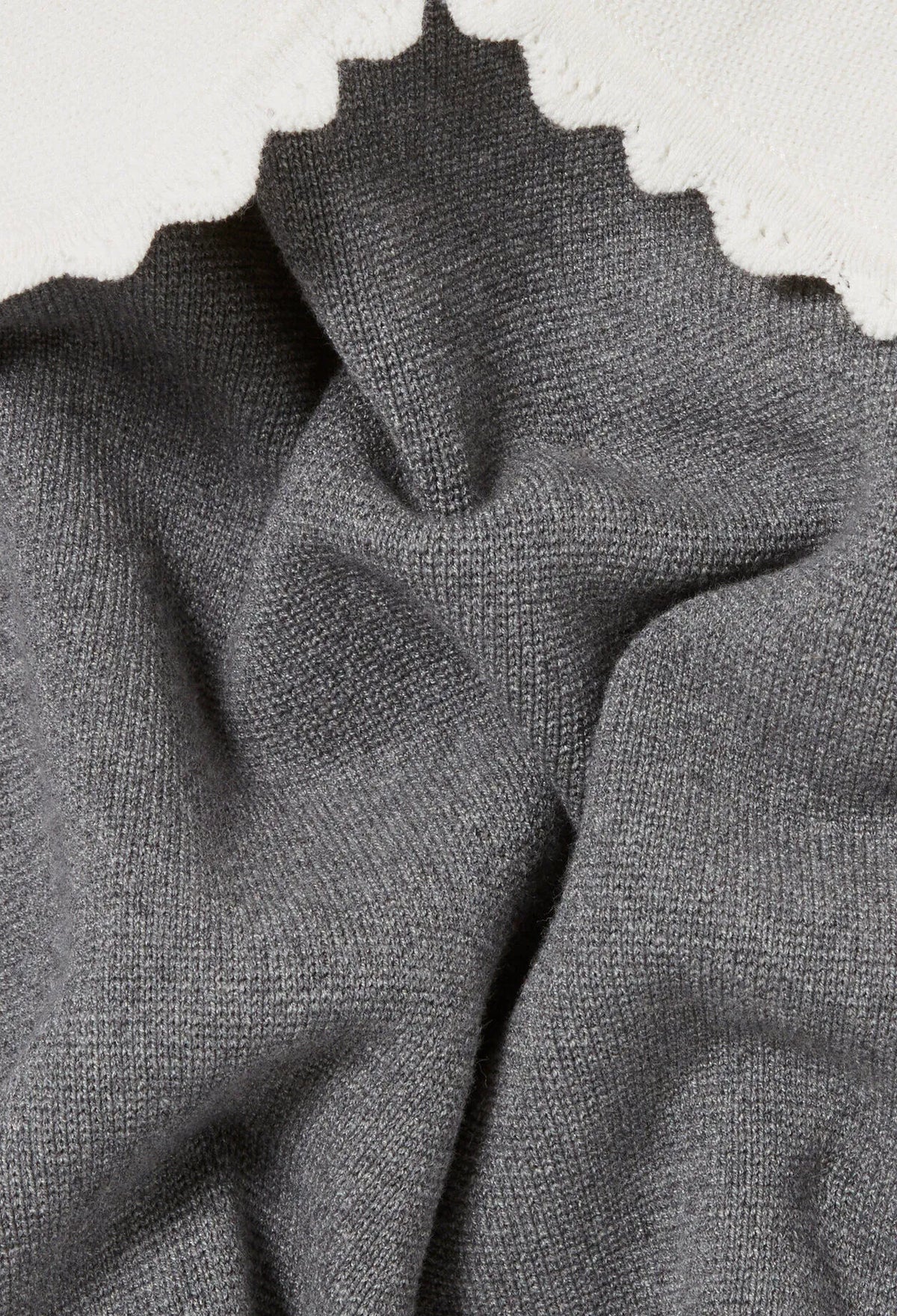 MOTTLED GREY