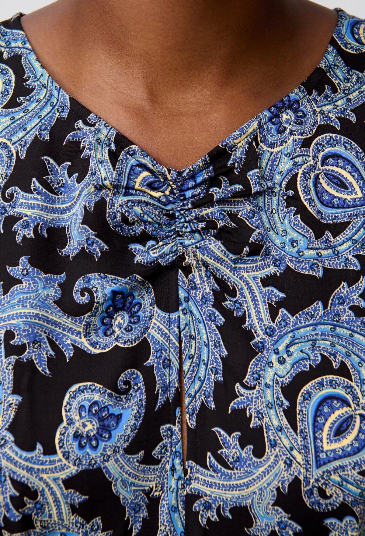 DARK PRINT