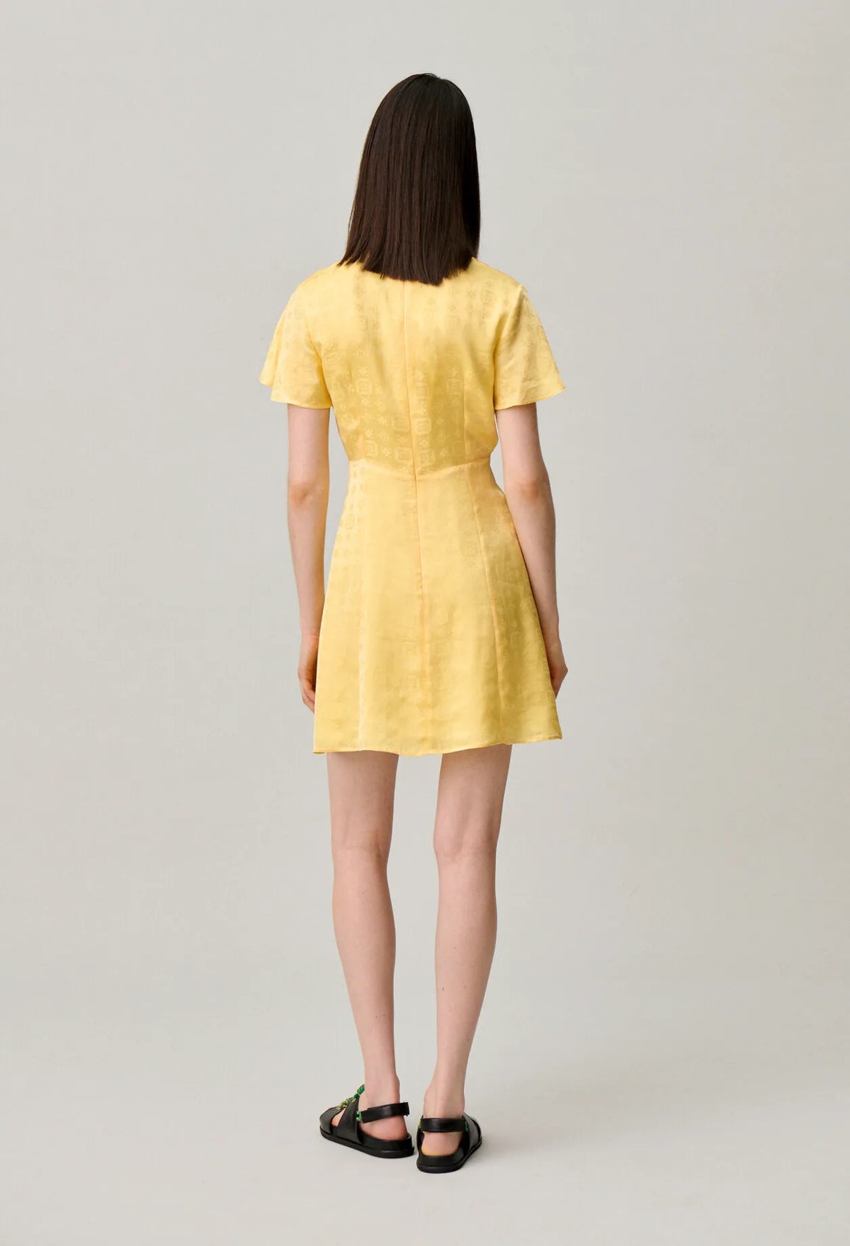 SUN YELLOW