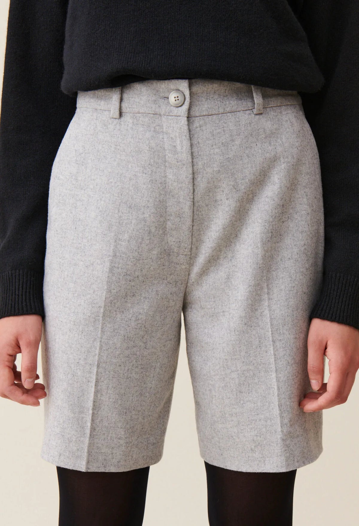 LIGHT GREY