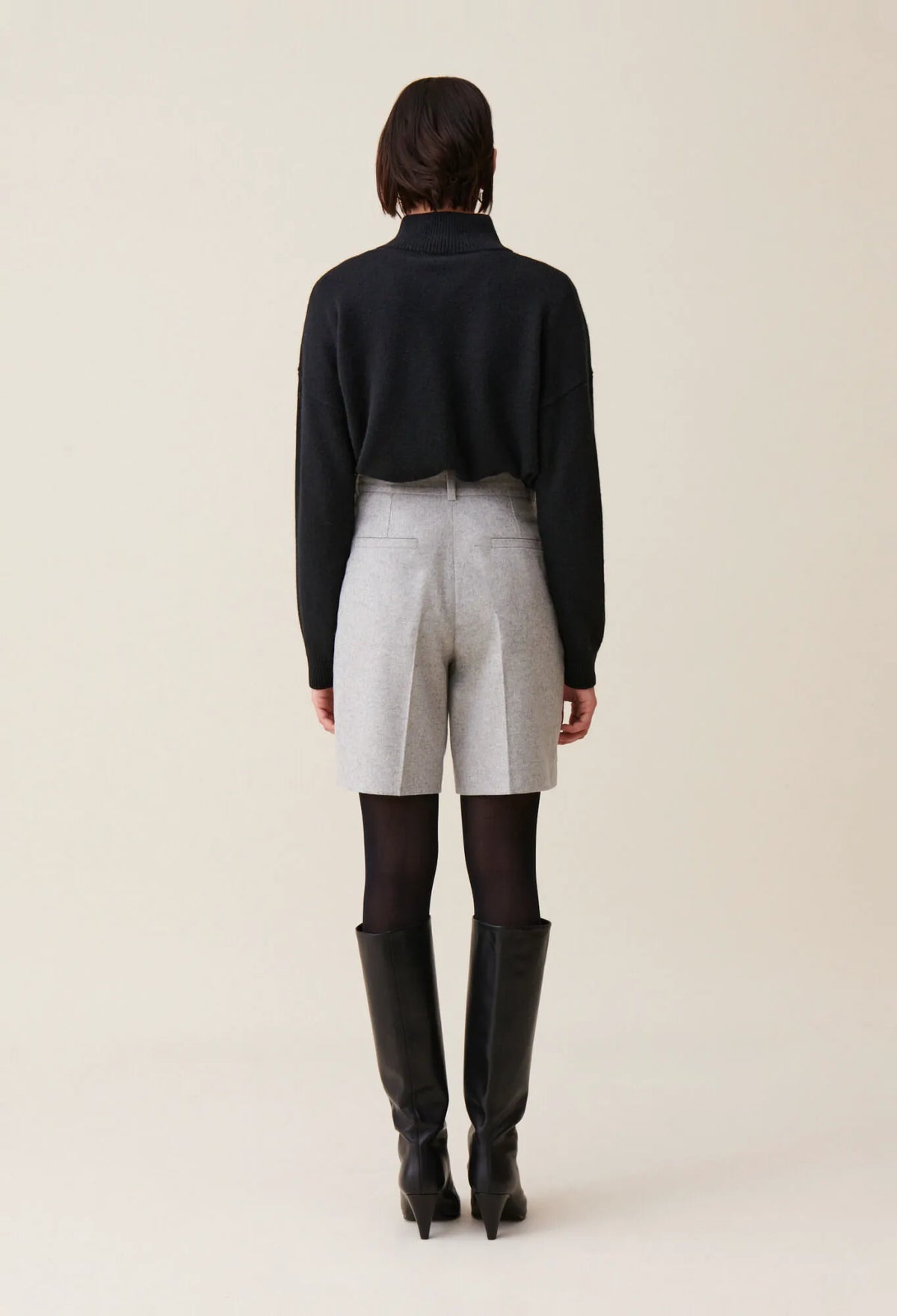 LIGHT GREY