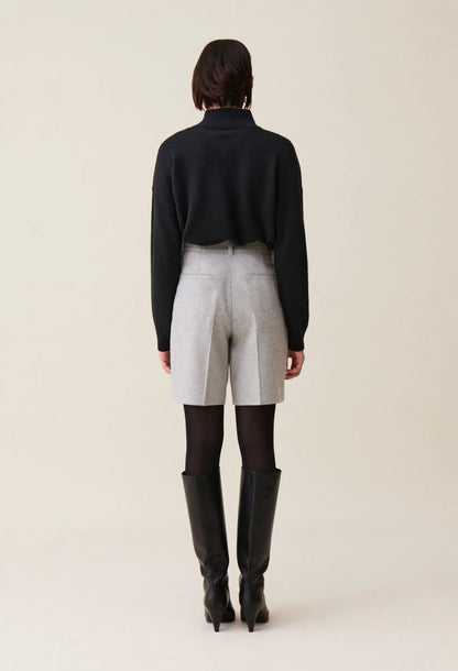 LIGHT GREY