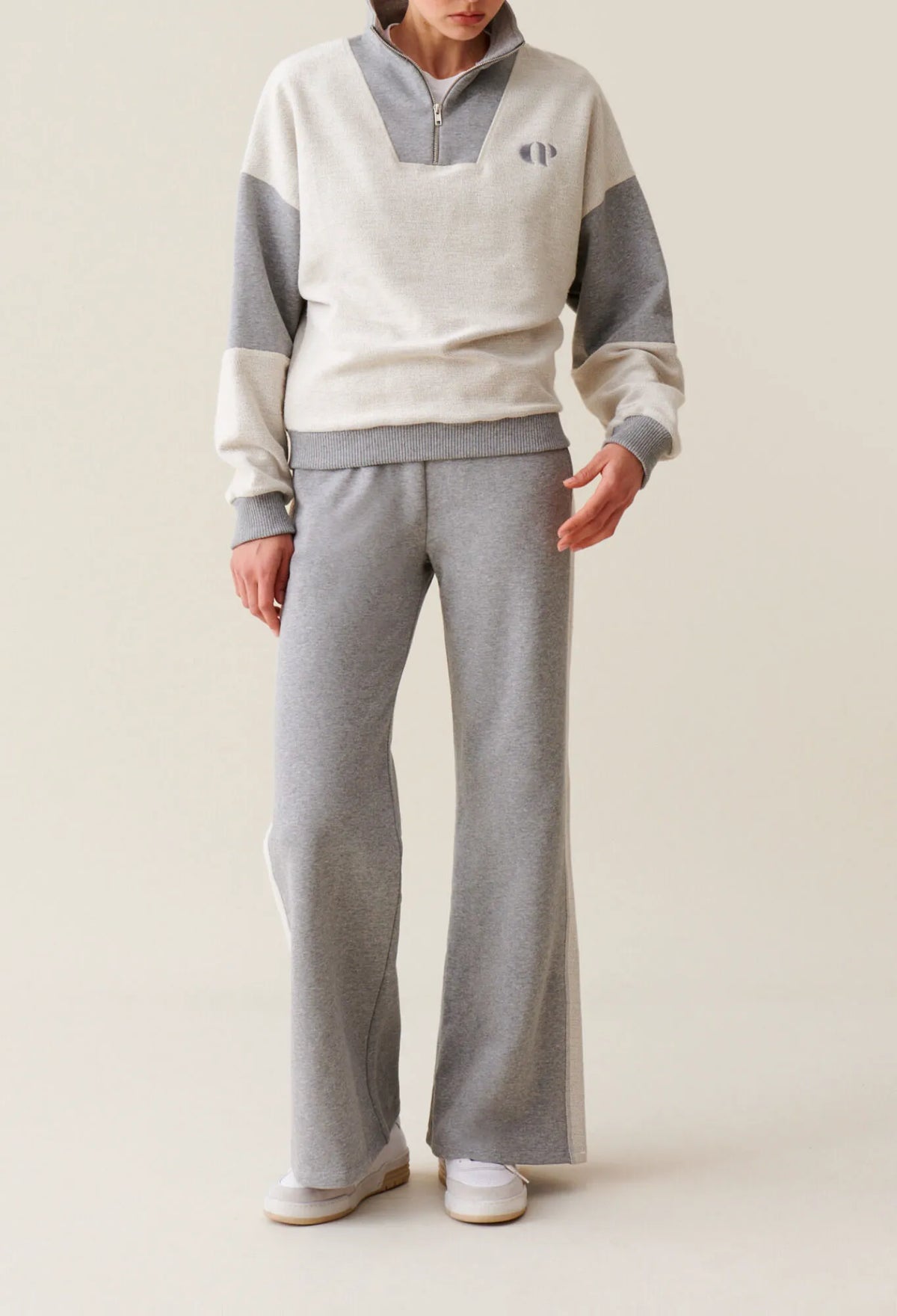 MOTTLED GREY