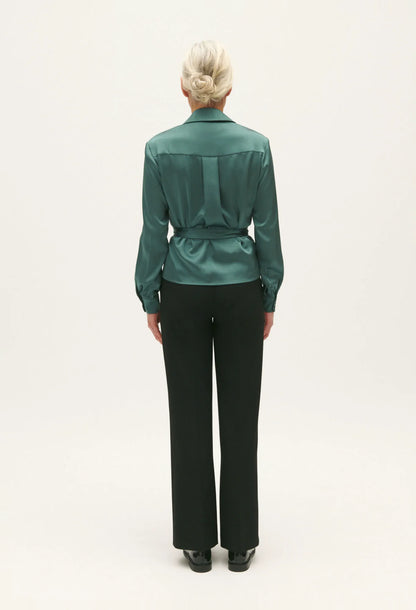 GREEN