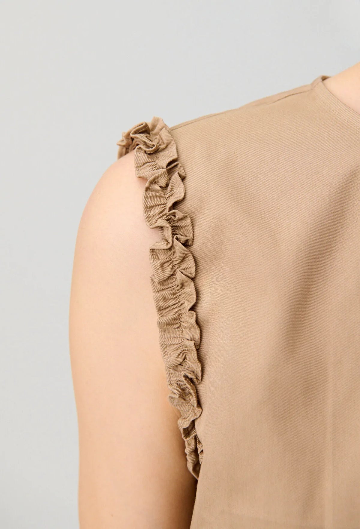 beige