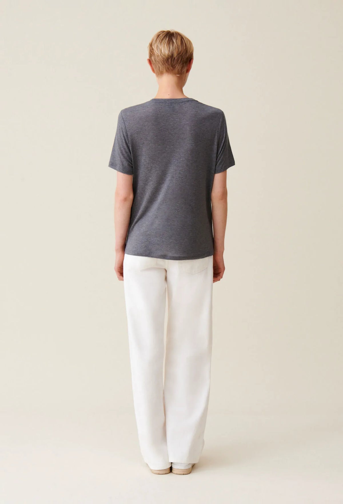 MOTTLED GREY