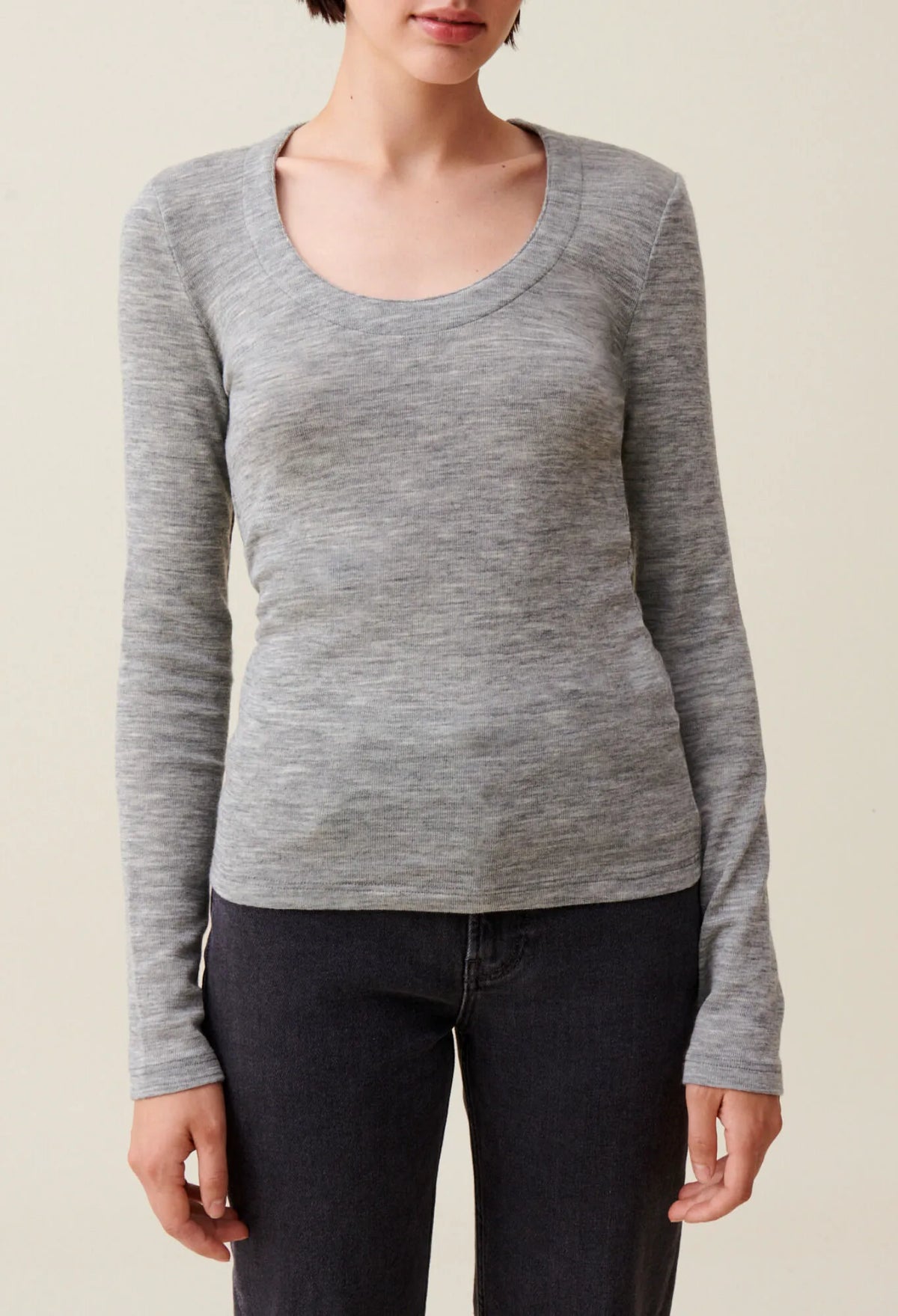 MOTTLED GREY