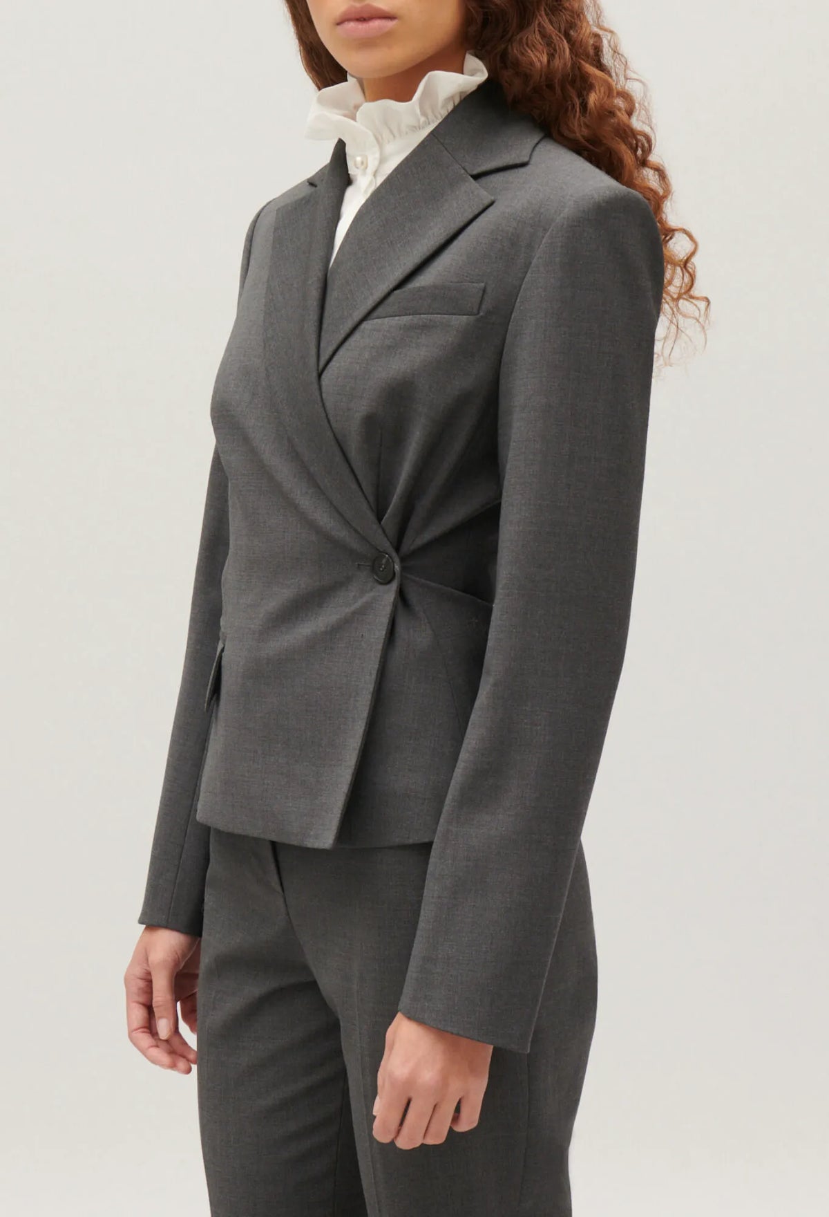 MOTTLED GREY
