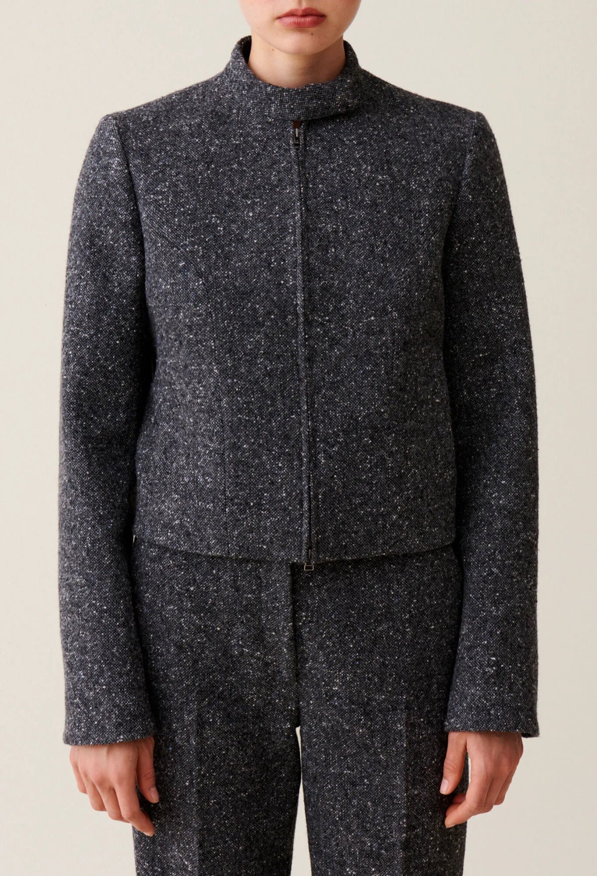 MOTTLED GREY