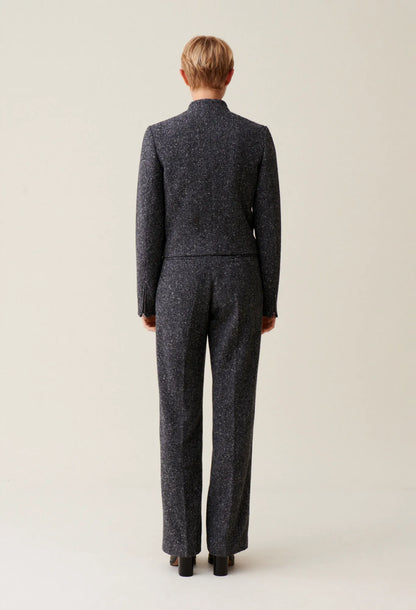 MOTTLED GREY