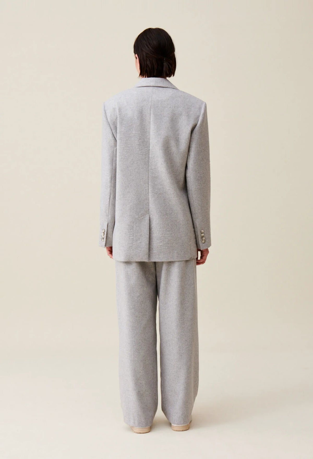 LIGHT GREY