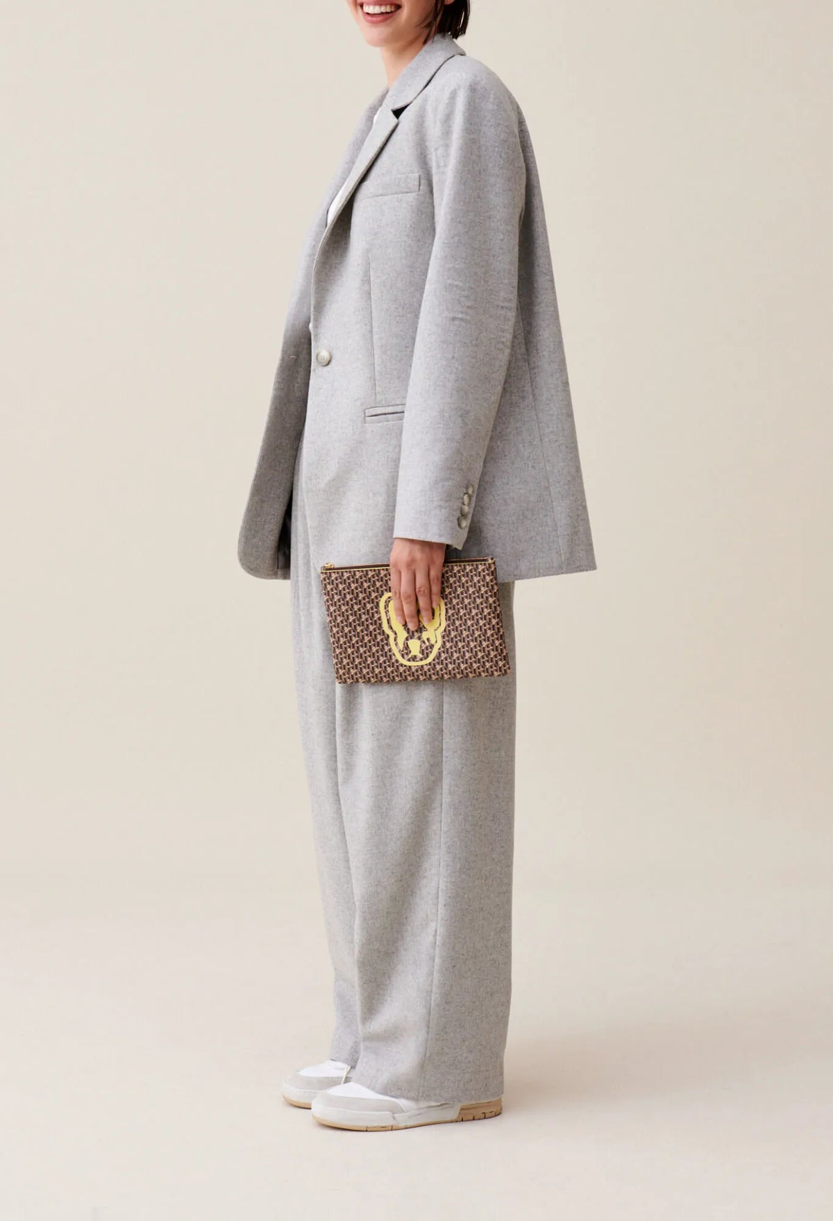 LIGHT GREY