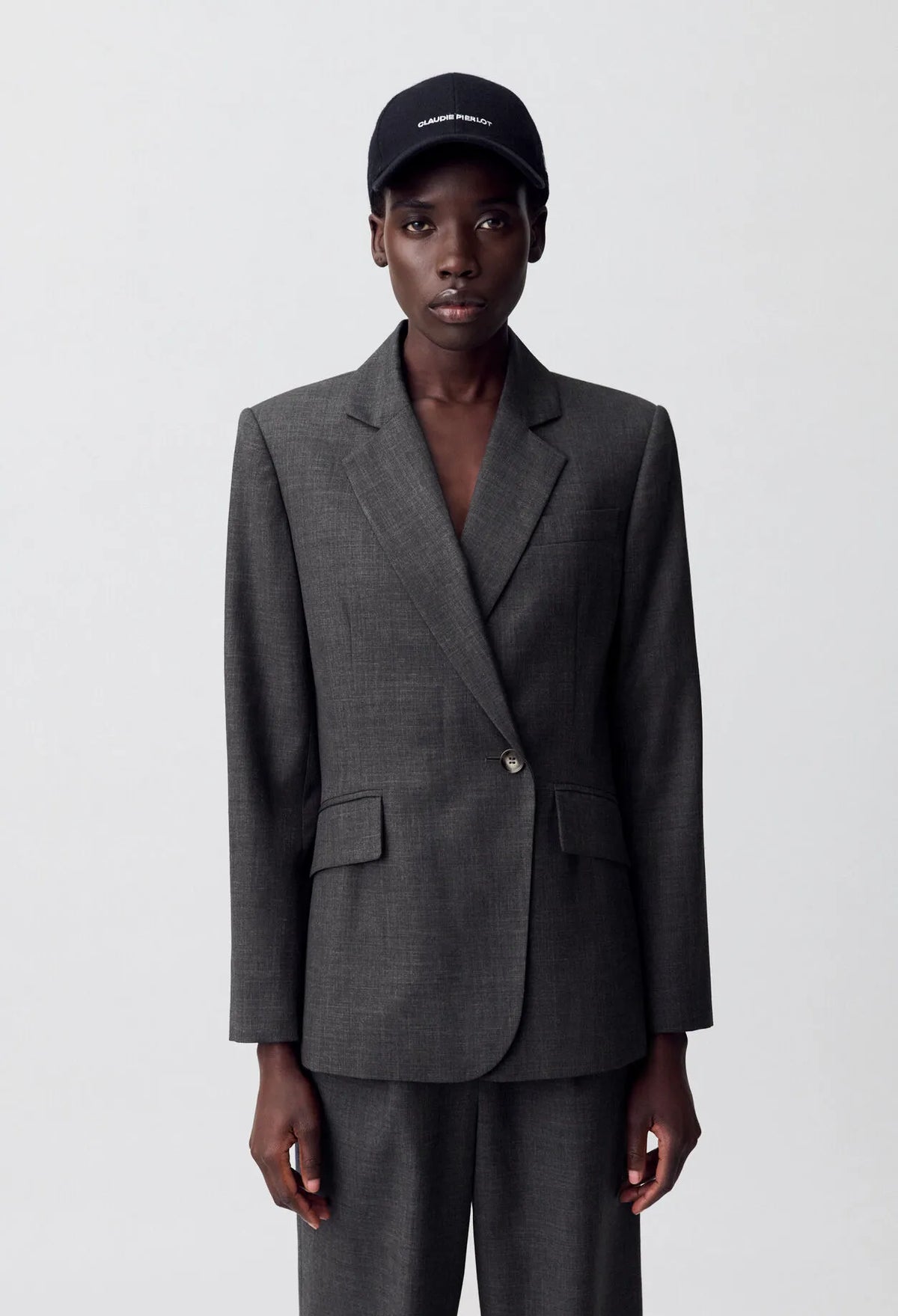 MOTTLED GREY