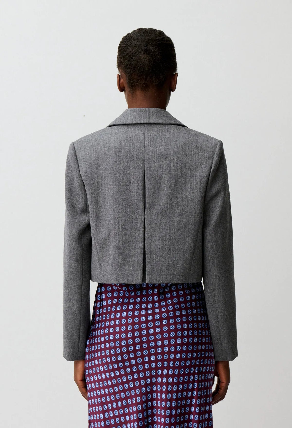 MOTTLED GREY